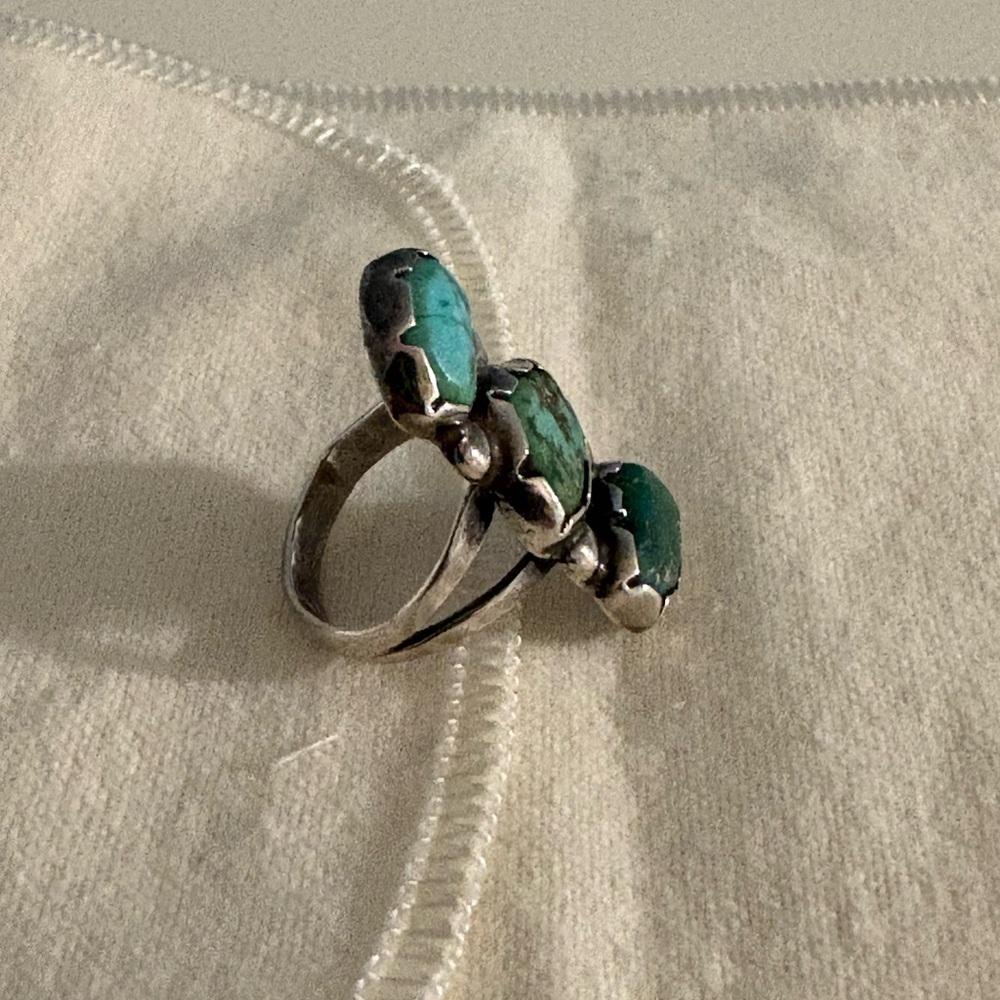 Silver Turquoise Ring - Picture 2 of 5